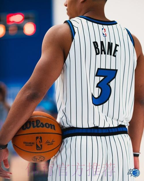 贝恩27分 魔术主场力克鹈鹕 贝恩27分 魔术主场力克鹈鹕